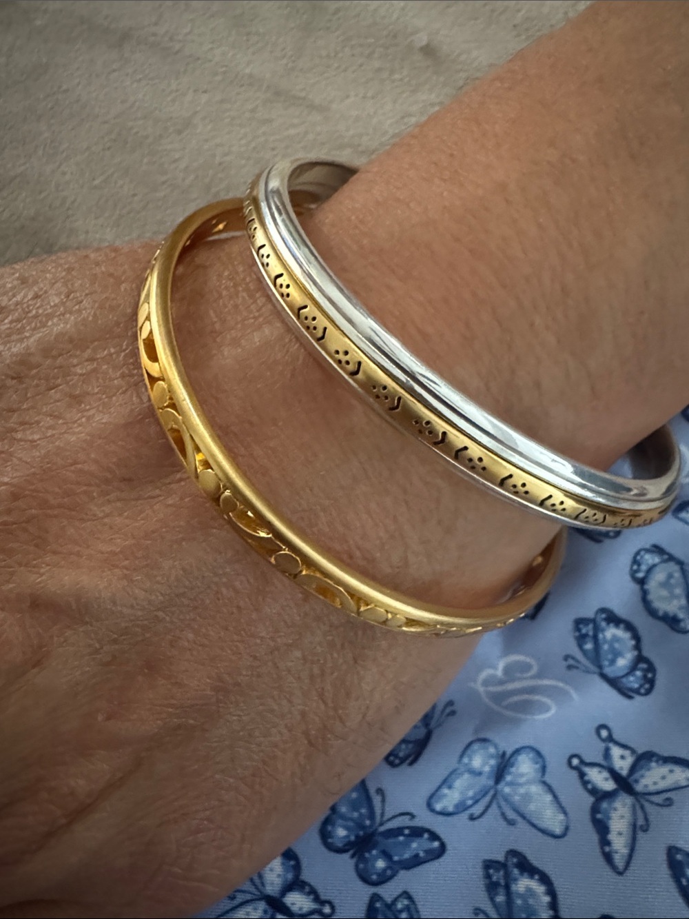 Mixed Metal Women's Bangle Set - Gold & Silver Stackable Bracelets